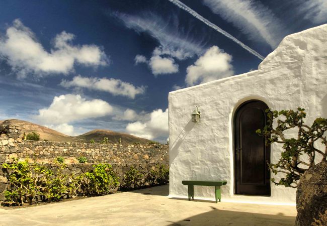 House in Macher - Casa de Los Olivos House in Macher - Casa de Los Olivos