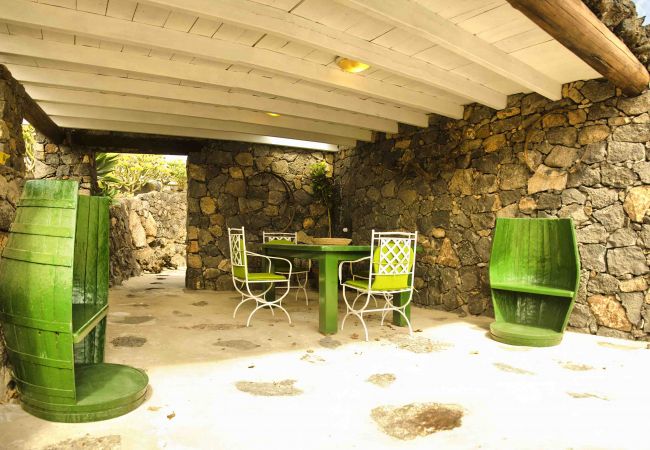 House in Macher - Casa de Los Olivos House in Macher - Casa de Los Olivos