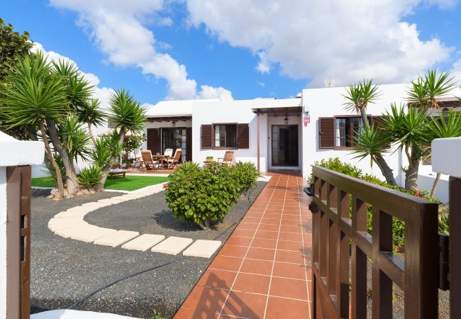 House in Arrecife - Pamipa, relax y confort en Playa La Concha House in Arrecife - Pamipa, relax y confort en Playa La Concha