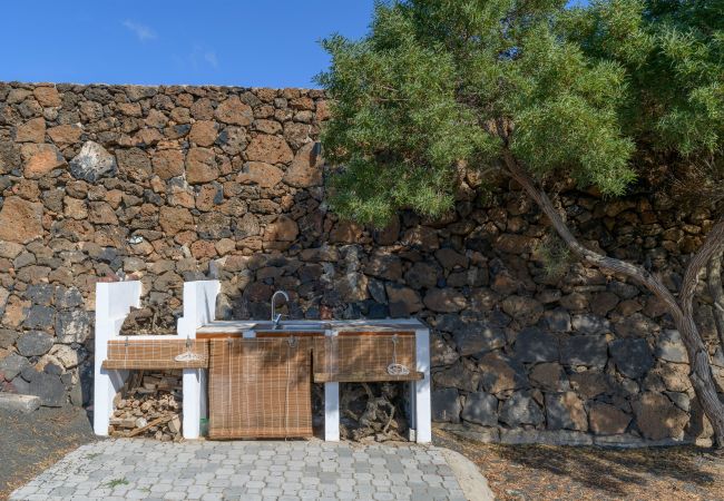 Villa in La Vegueta - Villa Cubo, Lava y Volcán Villa in La Vegueta - Villa Cubo, Lava y Volcán